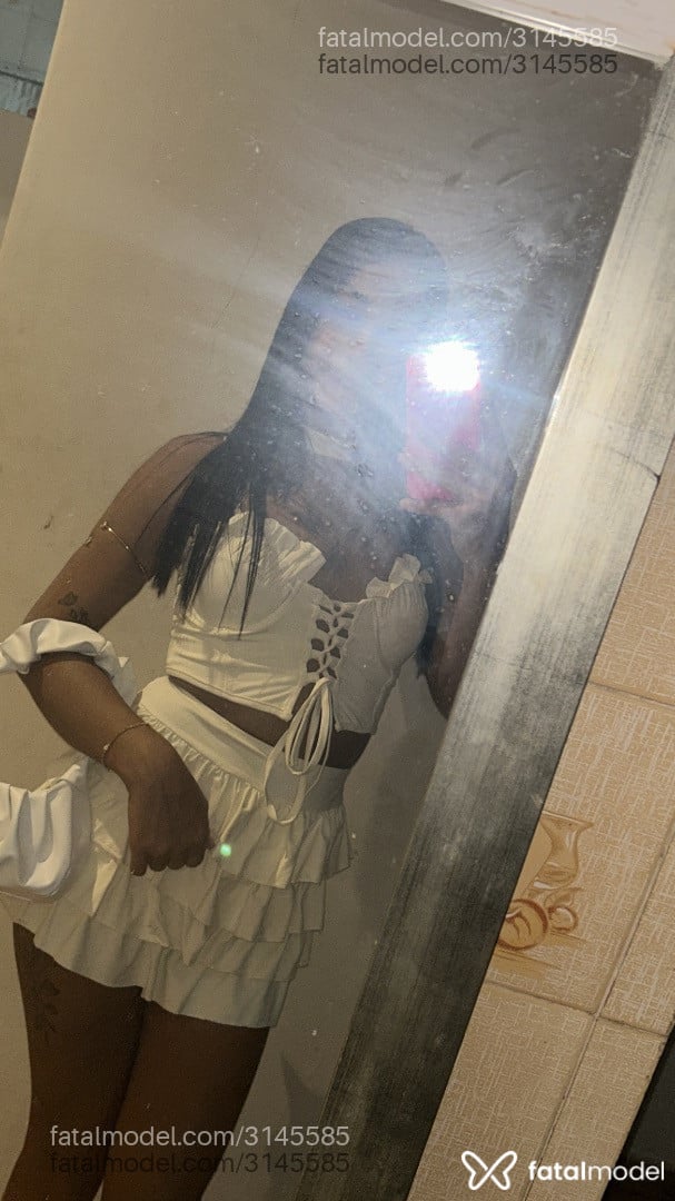 Acompanhante mulher trans morena (o) de olhos castanhos em Dourados - Allana