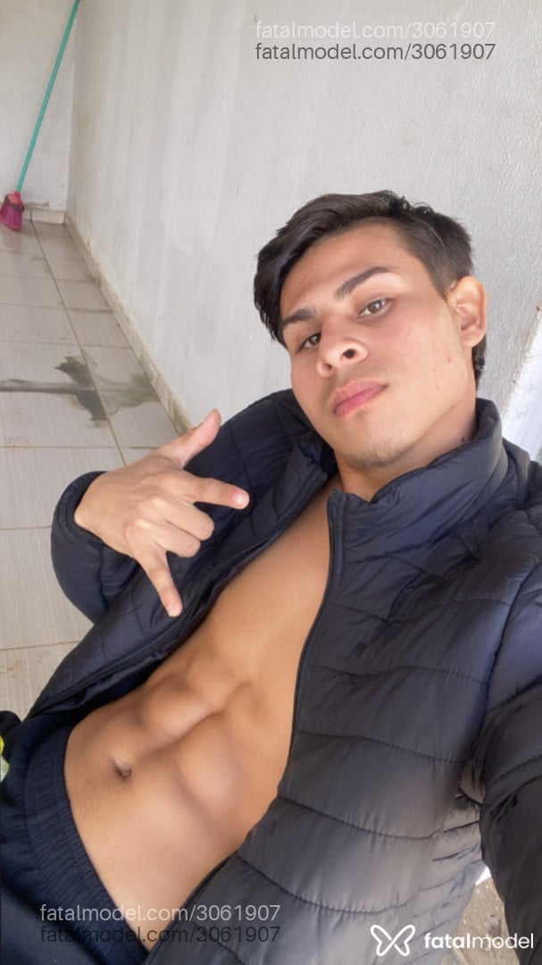 Acompanhante homem com cabelo castanho de olhos castanhos - Mjmaurício Acompanhante homem com cabelo castanho de olhos castanhos - Mjmaurício