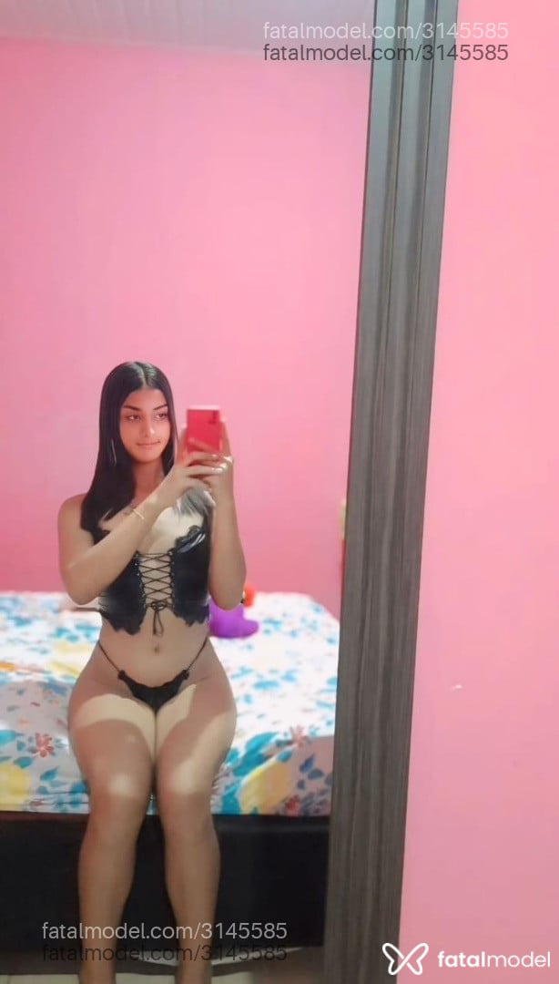 Acompanhante mulher trans morena (o) de olhos castanhos em Dourados - Allana
