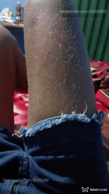 Acompanhante homem com cabelo castanho de olhos castanhos - Val