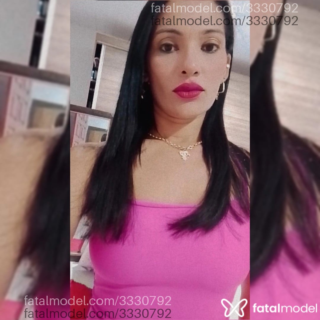 Acompanhante mulher com cabelo castanho de olhos castanhos em Matupá Acompanhante mulher com cabelo castanho de olhos castanhos em Matupá - Lenny