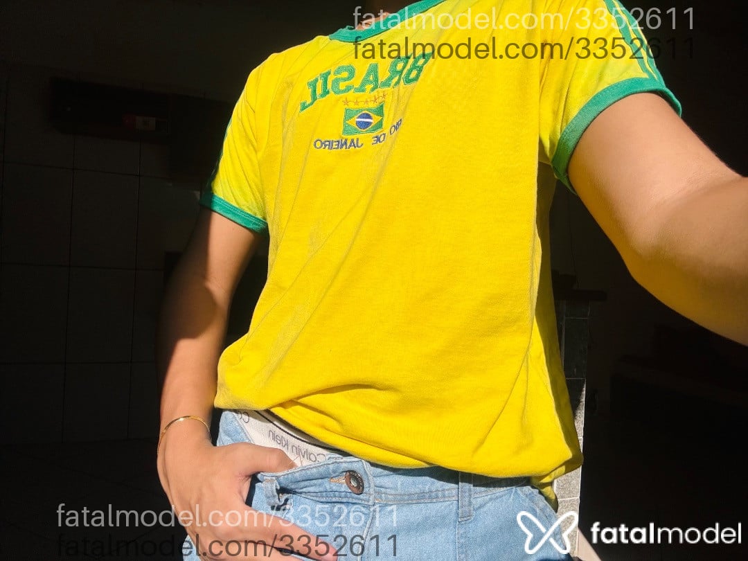 Acompanhante homem com cabelo castanho de olhos castanhos em Rio de Janeiro - Arthur Salles