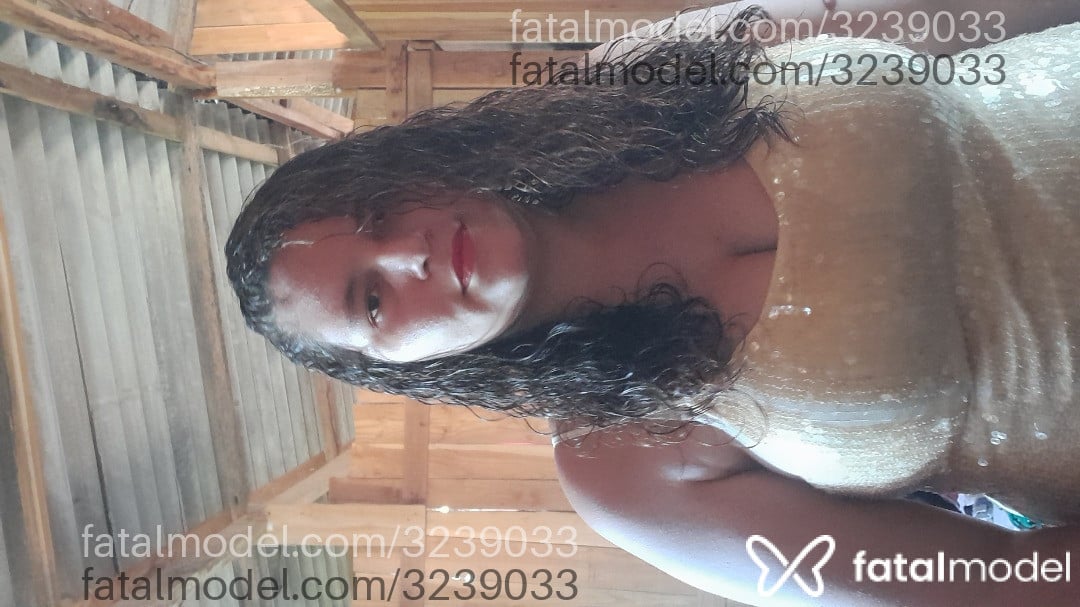 Acompanhante mulher loira (o) de olhos castanhos - Aparecida Acompanhante mulher loira (o) de olhos castanhos - Aparecida