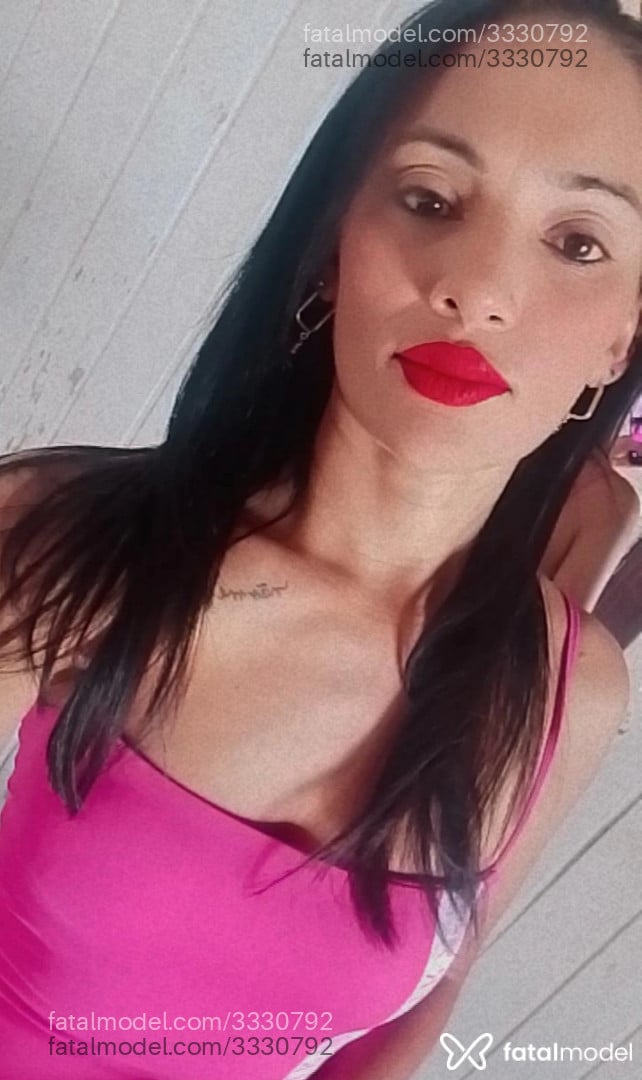 Acompanhante mulher com cabelo castanho de olhos castanhos em Matupá - Lenny
