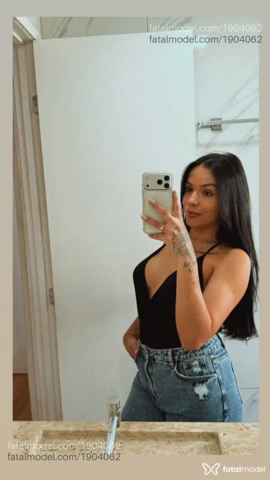Acompanhante mulher morena (o) de olhos pretos - Maitê Acompanhante mulher morena (o) de olhos pretos - Maitê