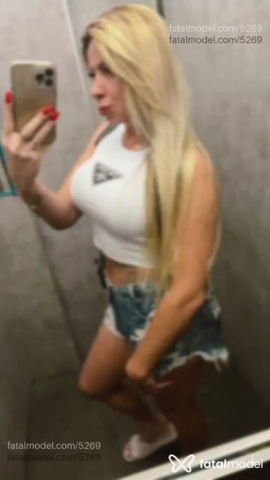 Acompanhante mulher trans loira (o) de olhos mel em Campo Bom - Djeny