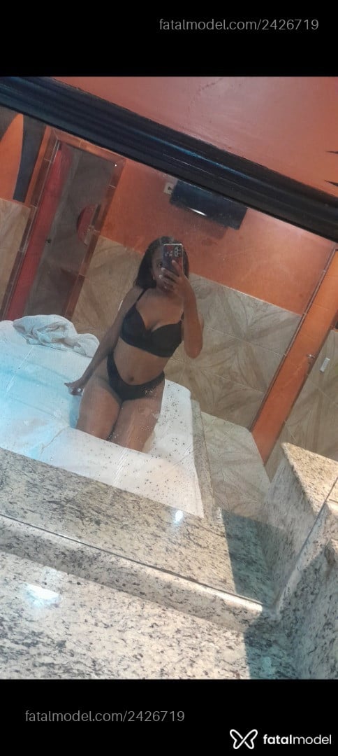 Acompanhante mulher com cabelo castanho de olhos castanhos em Porto Velho - Camila
