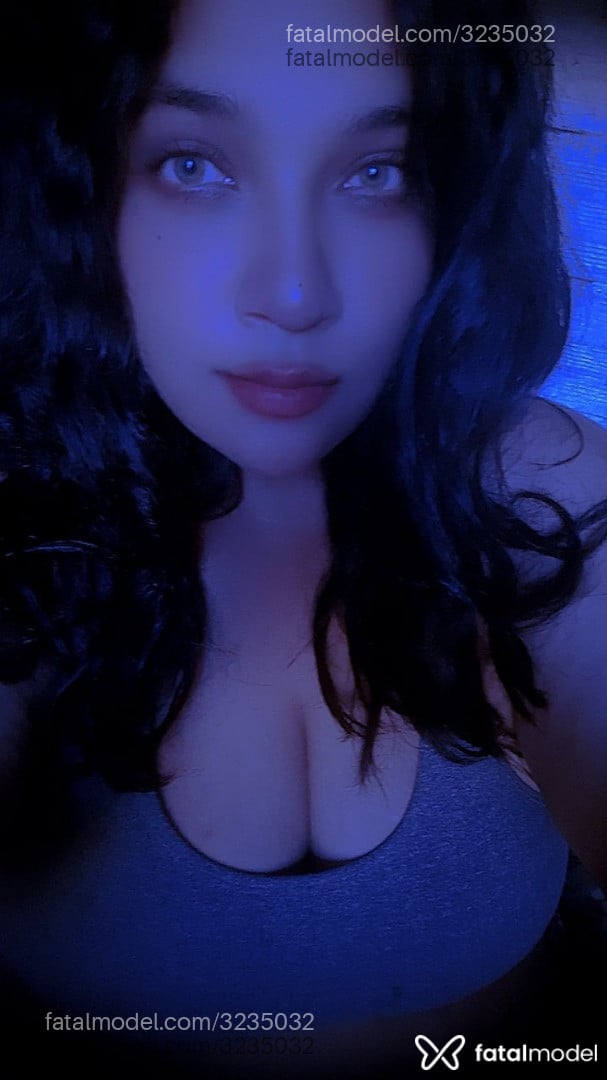 Acompanhante mulher morena (o) de olhos verdes em Virtual - Dhiana Sinclair