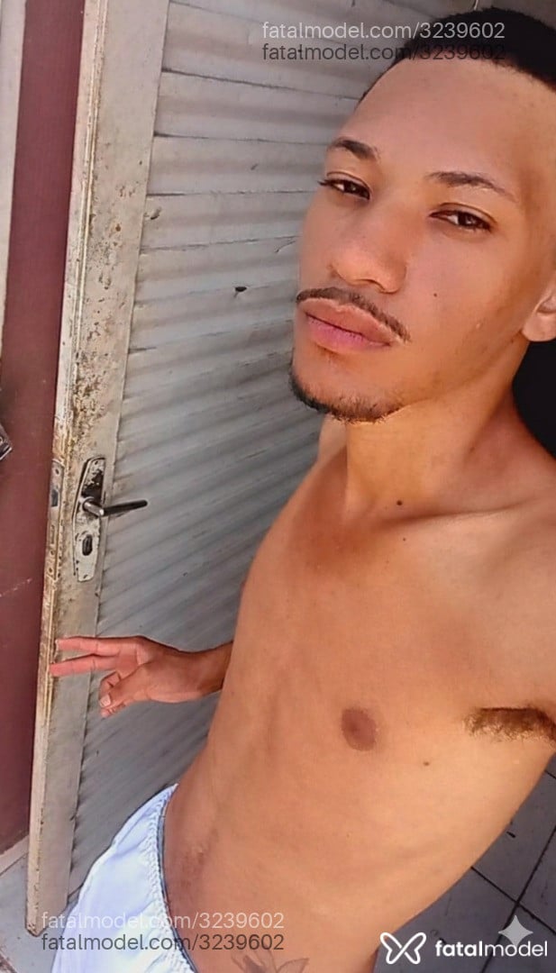 Acompanhante homem morena (o) de olhos castanhos em Primavera do Leste - Kleversonpva