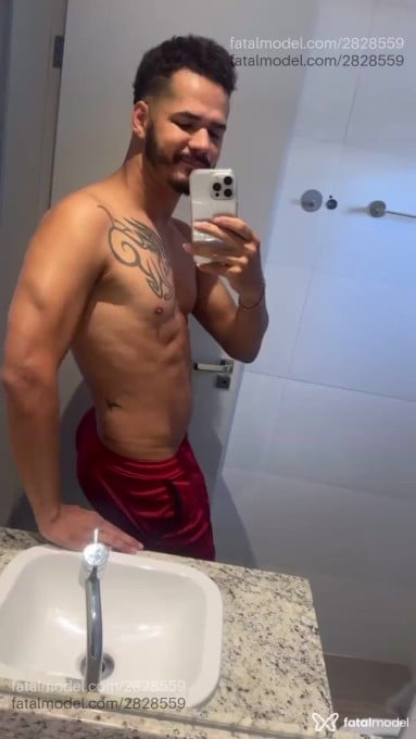 Acompanhante homem morena (o) de olhos pretos em Balneário Camboriú - Andrei Lopes