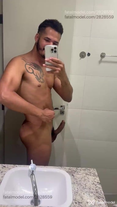 Acompanhante homem morena (o) de olhos pretos em Balneário Camboriú - Andrei Lopes