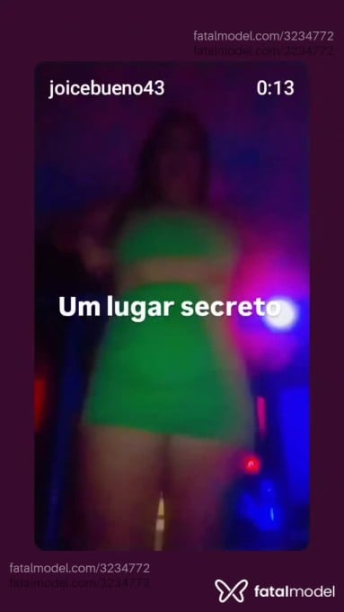 Acompanhante mulher com cabelo castanho de olhos castanhos em Igrejinha - Preta