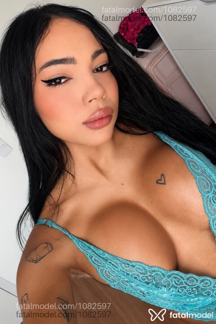 Acompanhante mulher trans morena (o) de olhos castanhos em Joinville - Diana Esteves