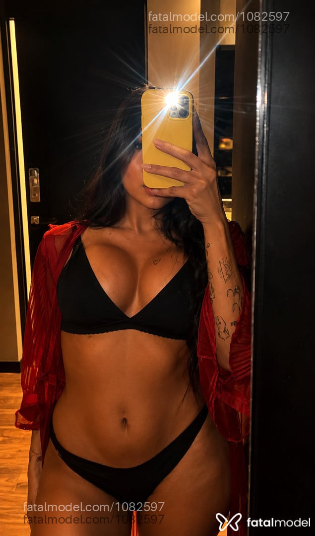 Acompanhante mulher trans morena (o) de olhos castanhos em Joinville - Diana Esteves