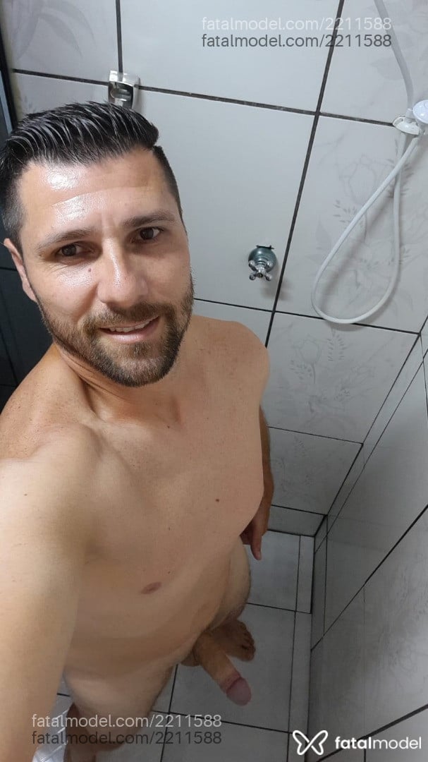 Acompanhante homem com cabelo castanho de olhos castanhos em Porto Alegre - Rafael
