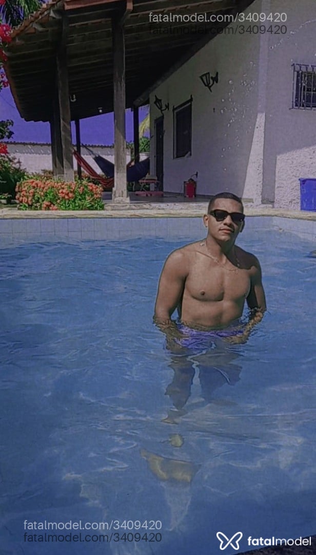 Acompanhante homem morena (o) de olhos castanhos em Salinópolis - Ribeiro Black