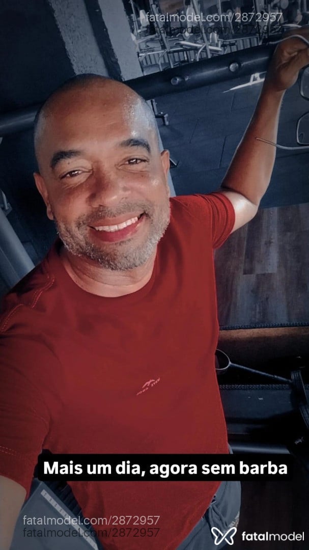 Acompanhante homem com cabelo castanho de olhos castanhos em Salvador - Gheghe