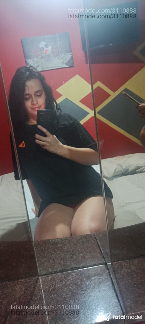 Acompanhante mulher morena (o) de olhos castanhos em Porto Alegre - Camila
