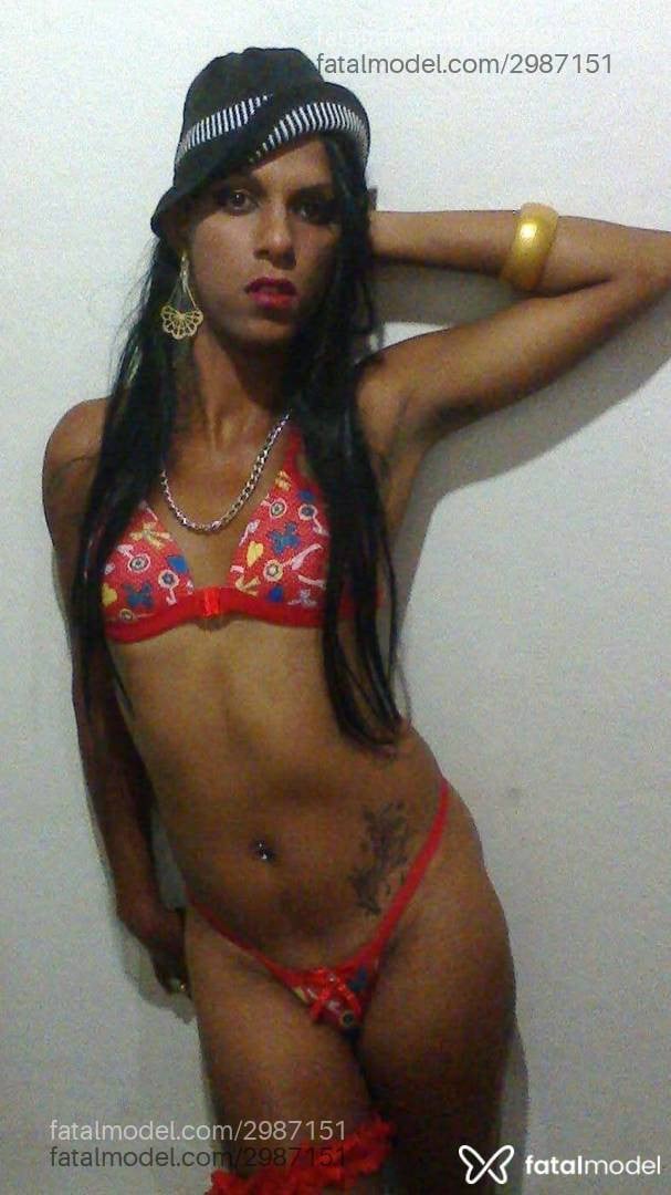 Acompanhante mulher trans com cabelo castanho de olhos castanhos em Crato Acompanhante mulher trans com cabelo castanho de olhos castanhos em Crato - Felinaunica