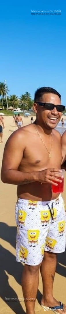Acompanhante homem com cabelo castanho de olhos castanhos em Três Lagoas - Socoroas