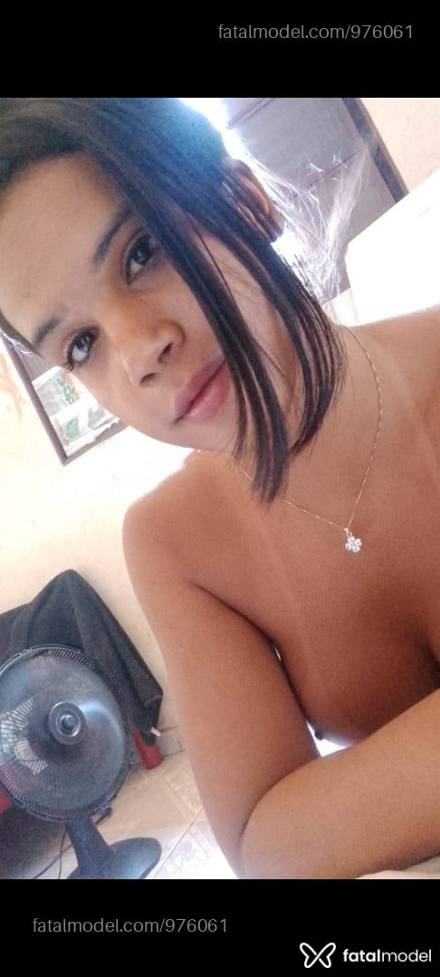 Acompanhante travesti morena (o) de olhos pretos em Uberaba - Laura