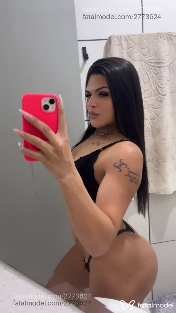 Acompanhante mulher trans morena (o) de olhos pretos em Curitiba Acompanhante mulher trans morena (o) de olhos pretos em Curitiba - Agathasa