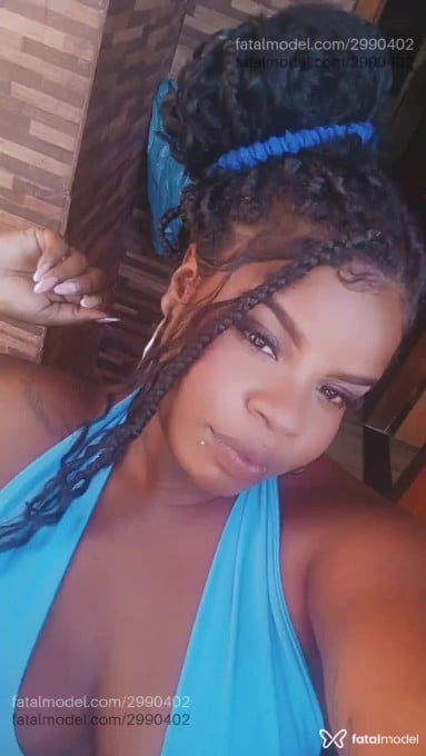Acompanhante mulher com cabelo castanho de olhos castanhos - Isa