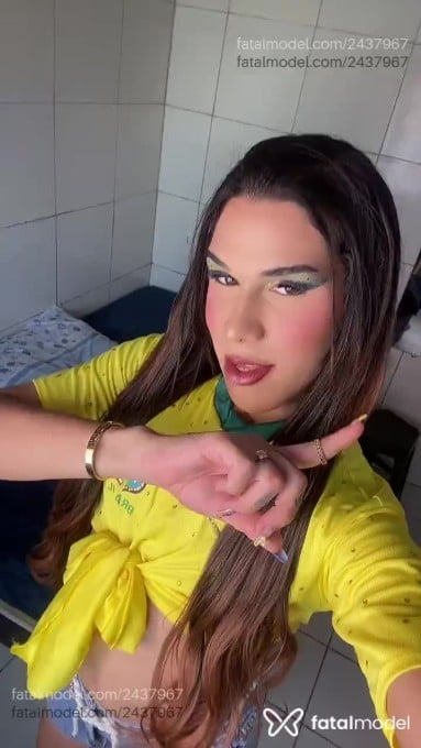 Acompanhante mulher trans loira (o) de olhos mel em Recife - Suprema