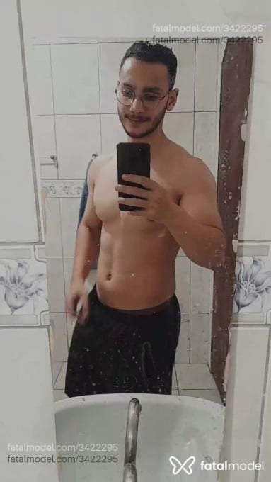 Acompanhante homem com cabelo castanho de olhos castanhos em São Paulo - Mendes