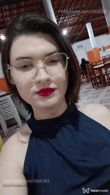 Acompanhante mulher trans com cabelo castanho de olhos mel - Alana Bittencourt Acompanhante mulher trans com cabelo castanho de olhos mel - Alana Bittencourt