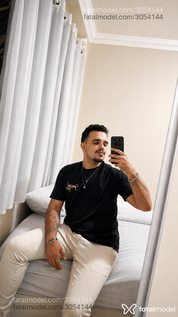 Acompanhante homem morena (o) de olhos castanhos - Massoterapeutavst