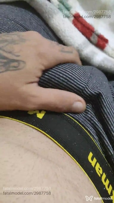 Acompanhante homem com cabelo grisalho de olhos castanhos em Uberlândia - Gustavo Vitorini