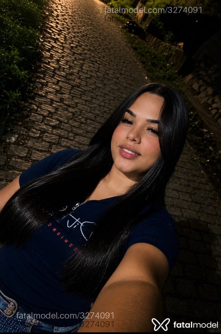 Acompanhante mulher morena (o) de olhos castanhos - Eduarda Acompanhante mulher morena (o) de olhos castanhos - Eduarda