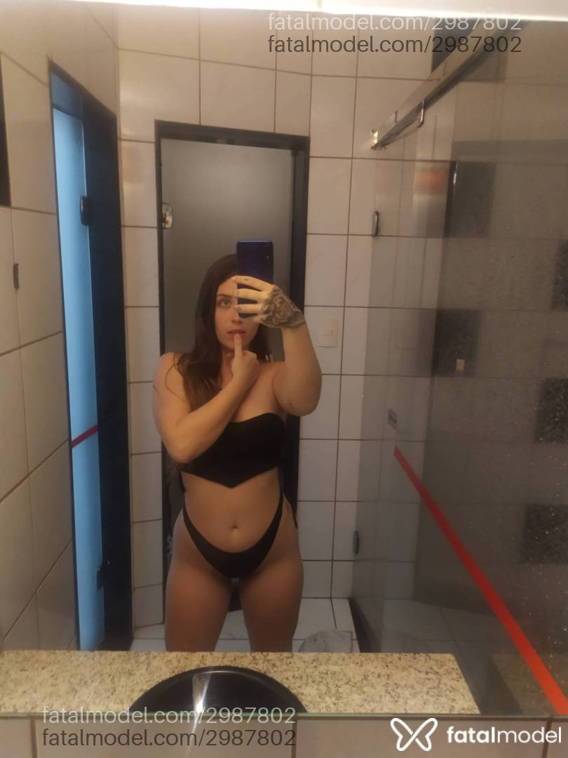 Acompanhante mulher loira (o) de olhos verdes - Laura Bittencourt