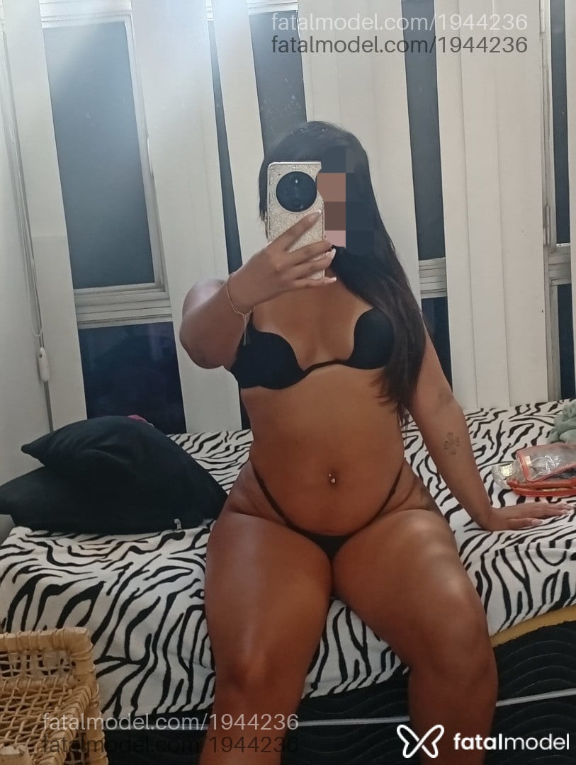 Acompanhante mulher morena (o) de olhos castanhos - Bella