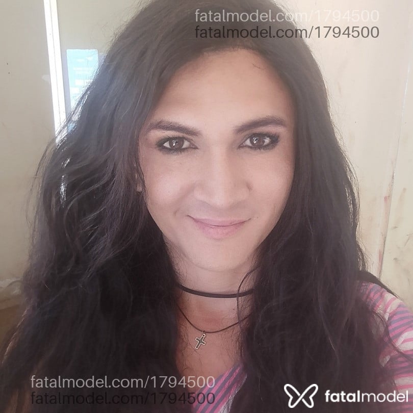 Acompanhante mulher trans com cabelo castanho de olhos castanhos em Lucas do Rio Verde - Samyrra