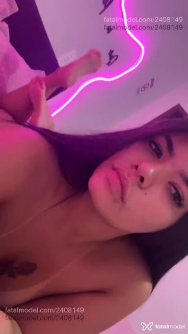 Acompanhante mulher morena (o) de olhos castanhos - Ana Julia Acompanhante mulher morena (o) de olhos castanhos - Ana Julia