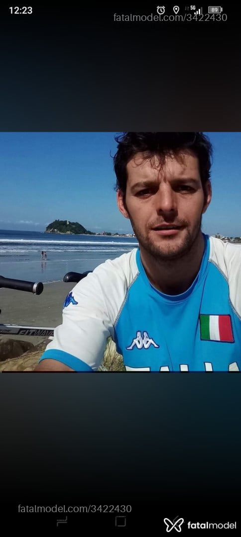 Acompanhante homem com cabelo castanho de olhos castanhos em Rio do Sul - Fernando