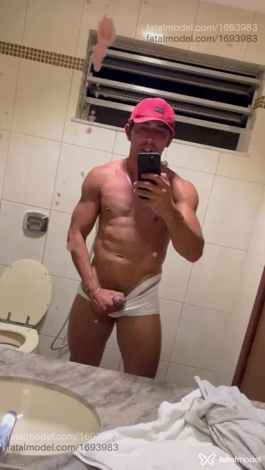 Acompanhante homem com cabelo castanho de olhos castanhos - Breno Ferraz Acompanhante homem com cabelo castanho de olhos castanhos - Breno Ferraz
