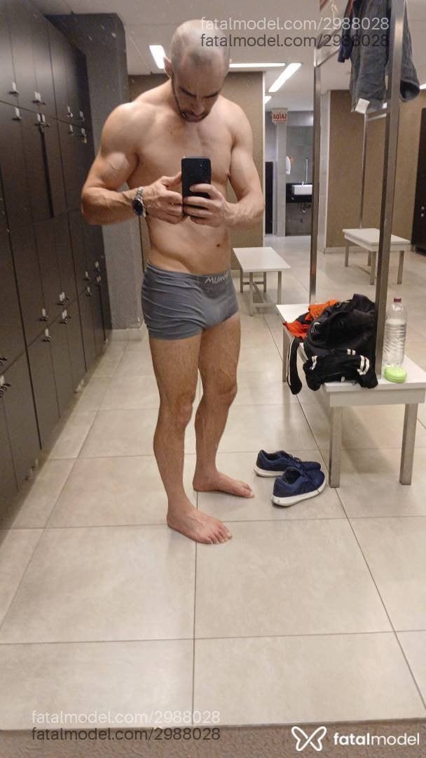 Acompanhante homem sem cabelo de olhos castanhos em Florianópolis - Luan Fernandes