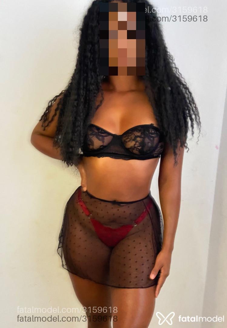 Acompanhante mulher morena (o) de olhos pretos em Guarapuava - Lorena