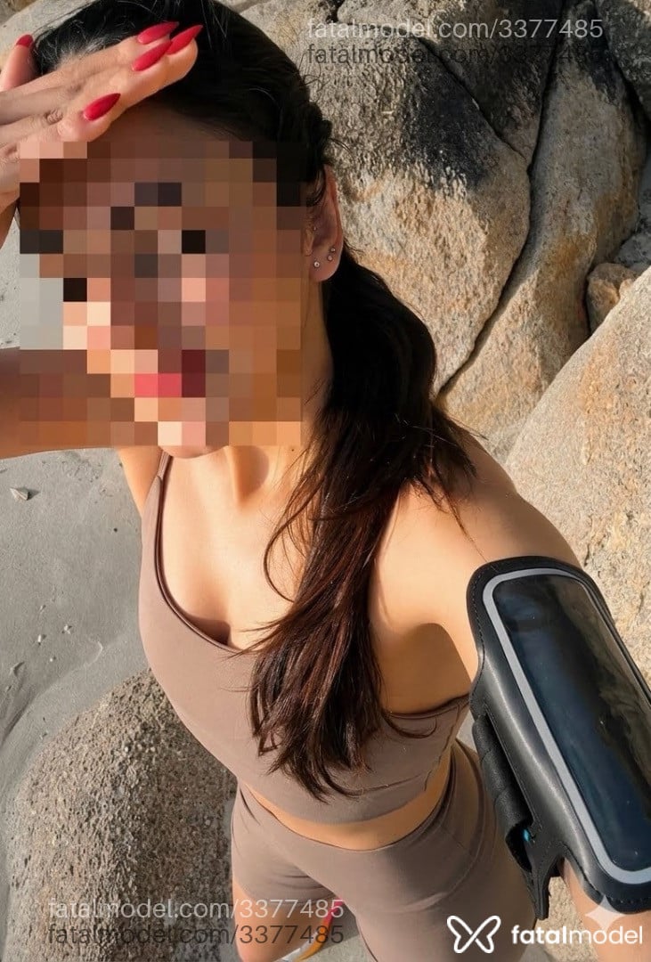 Acompanhante mulher com cabelo castanho de olhos castanhos em Florianópolis - Amora