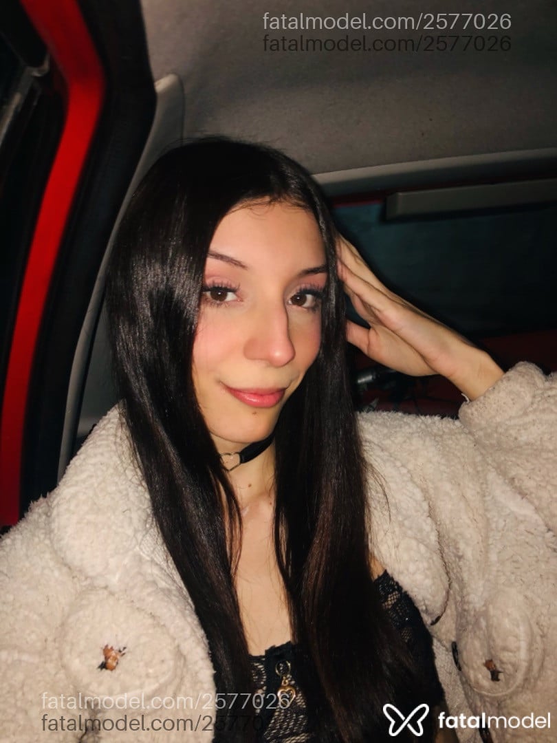 Acompanhante mulher trans morena (o) de olhos mel em Gravataí - Bella