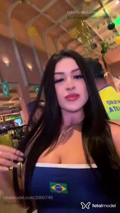 Acompanhante mulher morena (o) de olhos castanhos - Dani Desiree