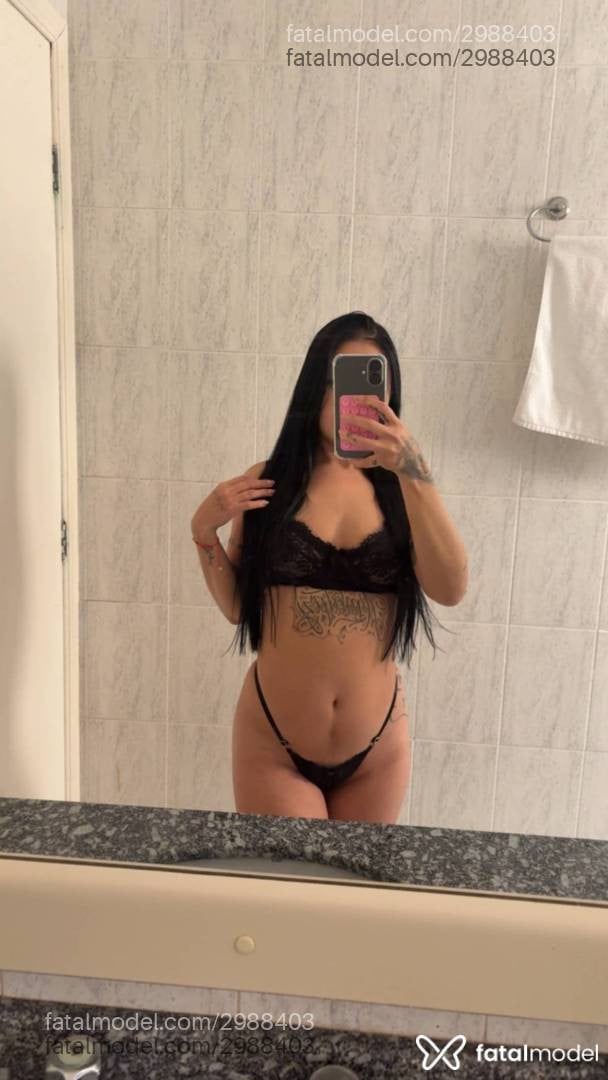 Acompanhante mulher morena (o) de olhos pretos - Ayumi