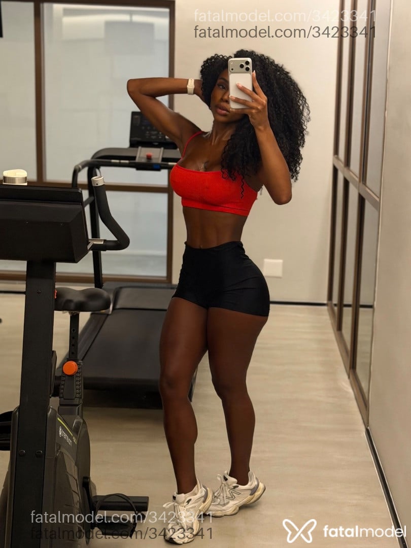 Acompanhante mulher com cabelo castanho de olhos pretos em São Paulo Acompanhante mulher com cabelo castanho de olhos pretos em São Paulo - Morana