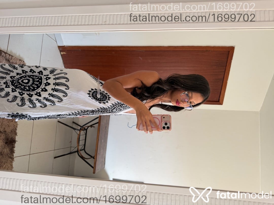 Acompanhante mulher morena (o) de olhos castanhos - Aline Salles