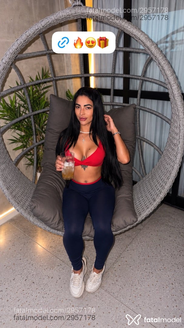 Acompanhante mulher morena (o) de olhos castanhos - Danielle Sousa Acompanhante mulher morena (o) de olhos castanhos - Danielle Sousa