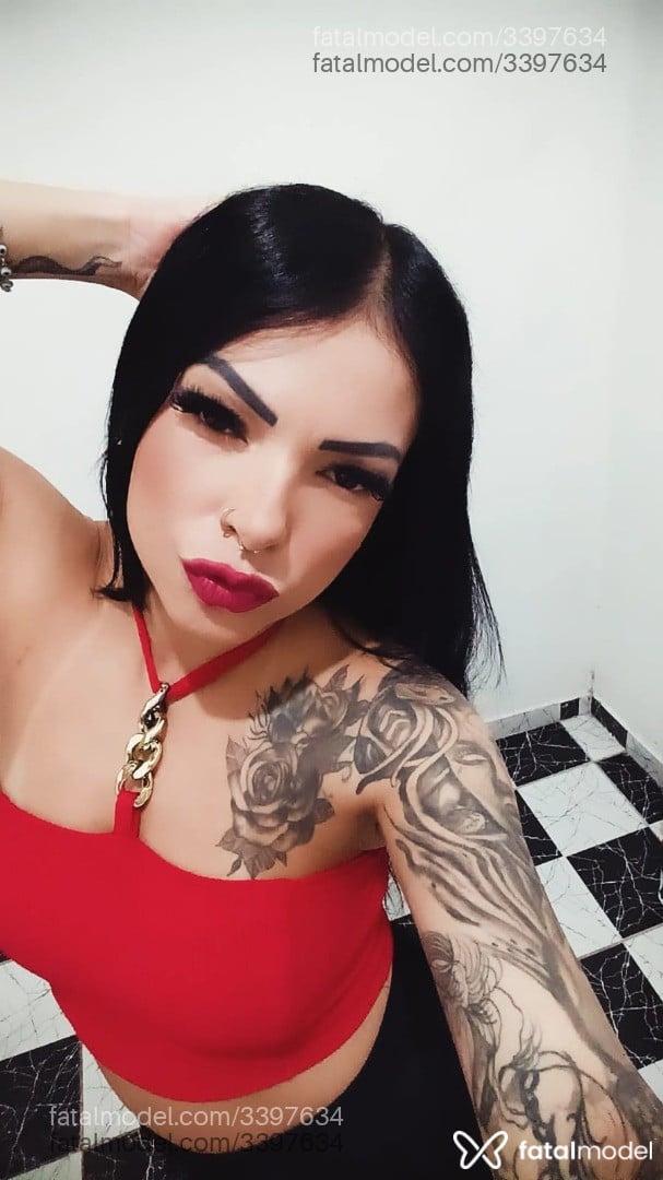 Acompanhante mulher morena (o) de olhos castanhos em Carapicuíba - Brenda