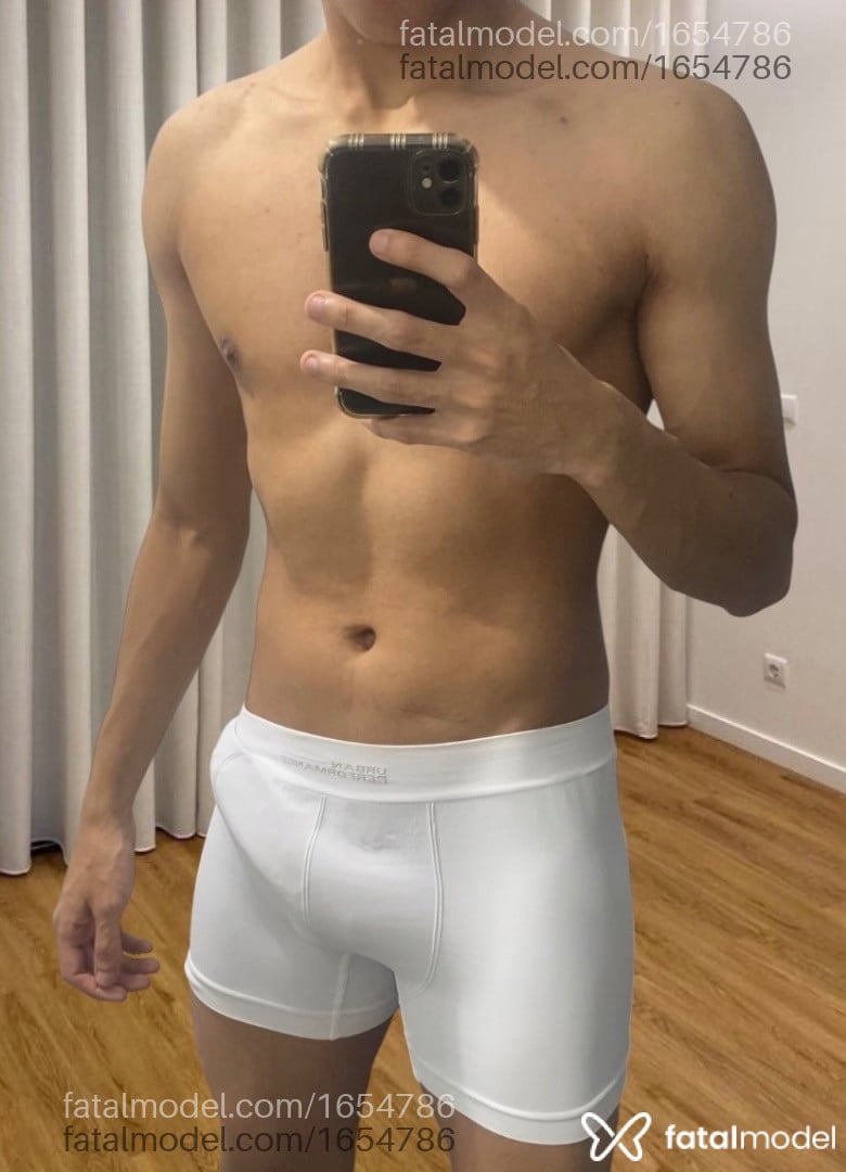 Acompanhante homem com cabelo castanho de olhos castanhos em Chapecó - Theo Vallen